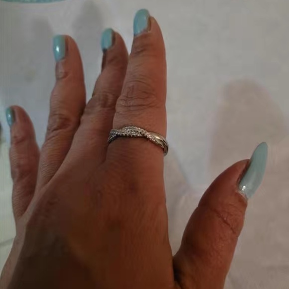 💍 Silver fFlled Dainty Minimalist StyleTwisted Pave Diamond Band - Picture 15 of 17